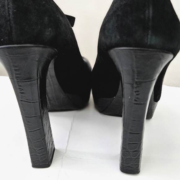 Michael Kors Ladies Black Suede and Leather Heels Size 7 - Picture 10 of 15